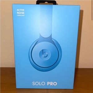 Beats Solo Pro 3